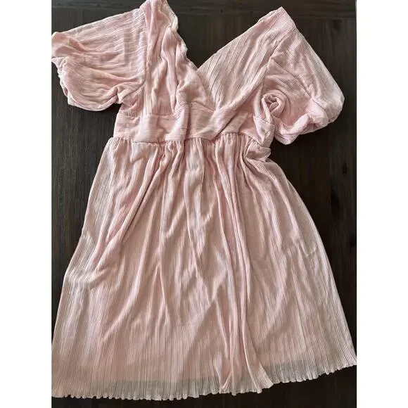 Boohoo Soft Pink Pleated Chiffon Dress Womens 24 Midi Flutter Sleeve Fit Flare - Picture 6 of 11